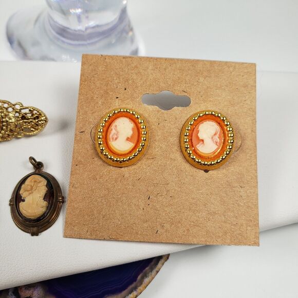 Vintage Victorian Lady Cameo Lot Bracelet Earrings Pendant Brooch Pin Gold Tone - Picture 12 of 15